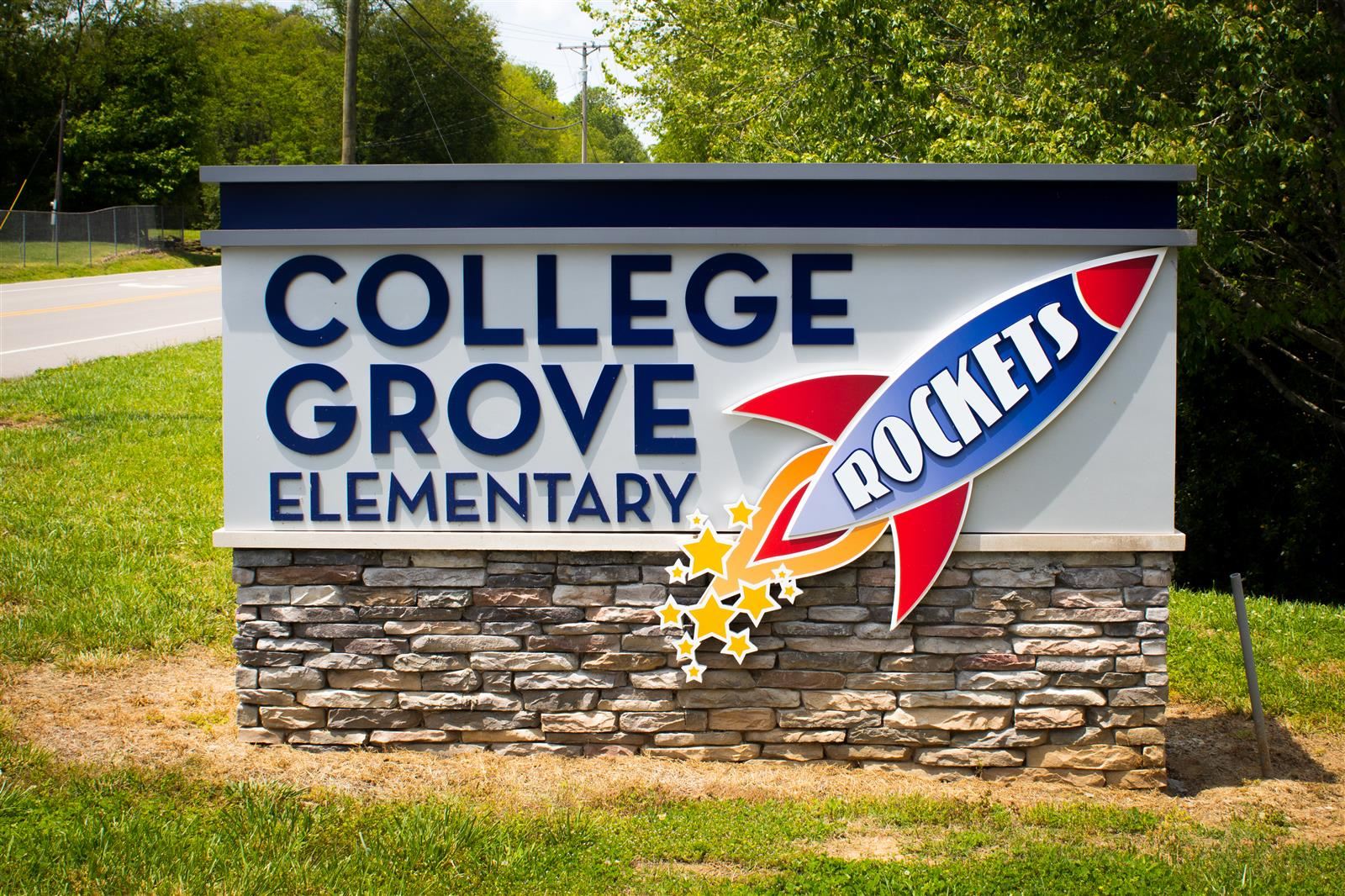 college grove elementary rockets sign